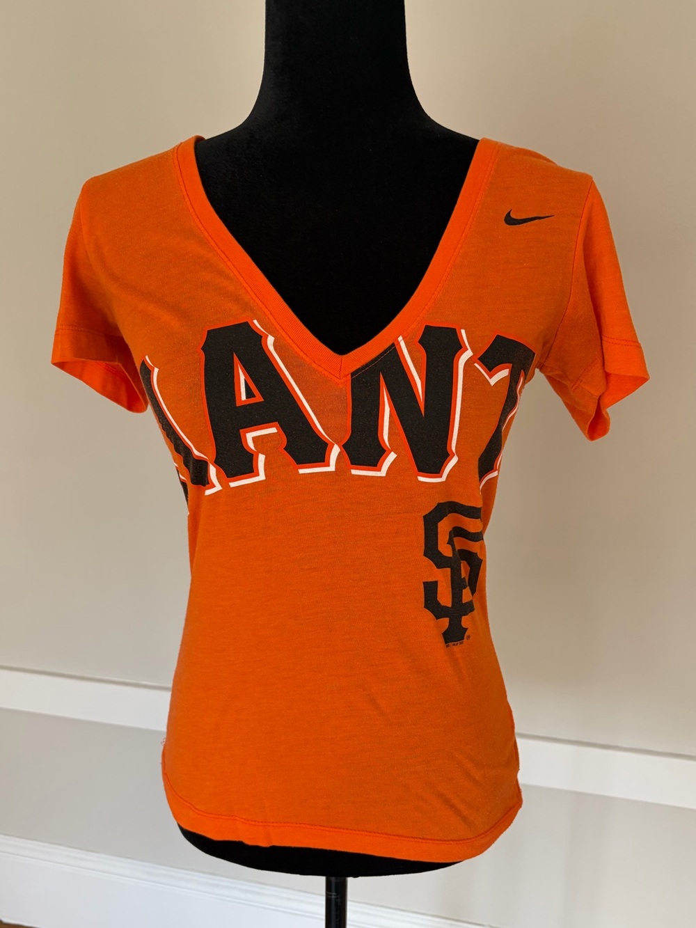 Nike Women's Orange V-Neck San Francisco Giants Graphic Sports Tee Sz Small